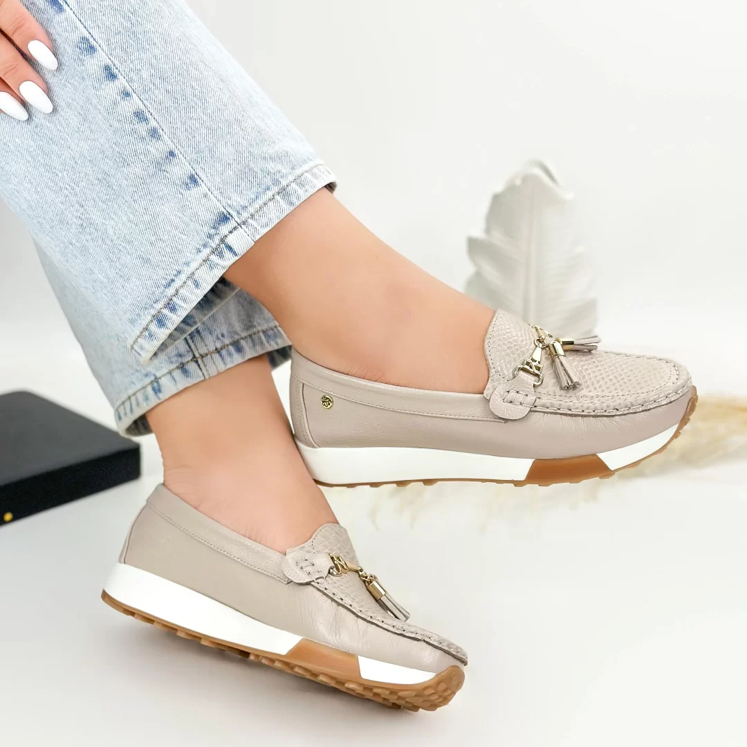 Tenis Mocasines en cuero beige