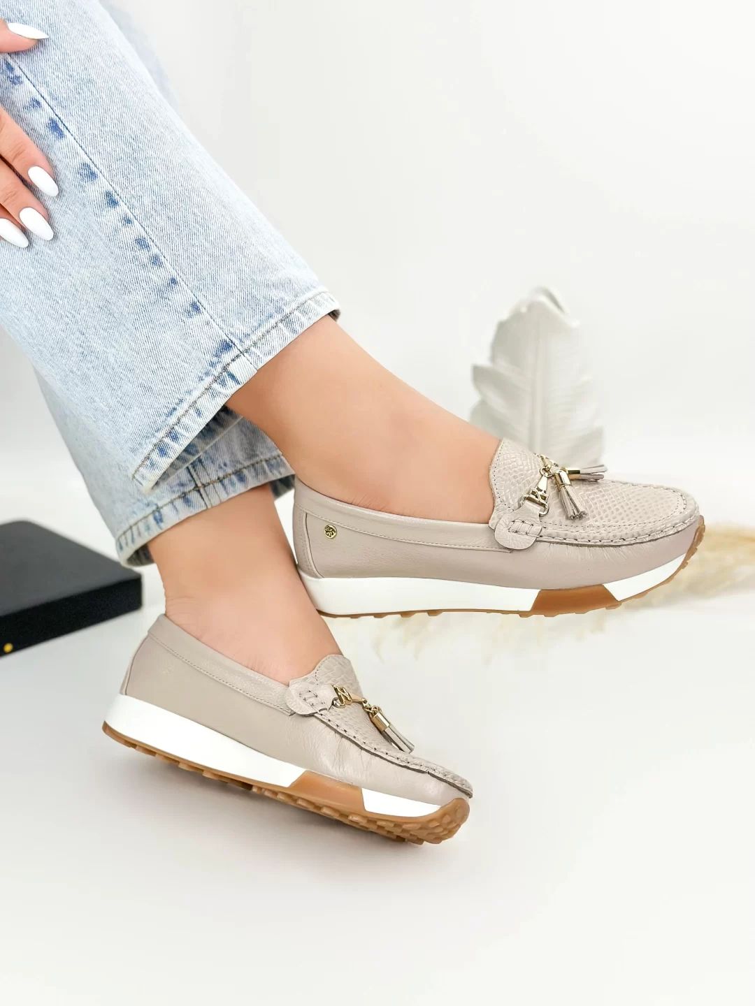 Tenis Mocasines en cuero beige