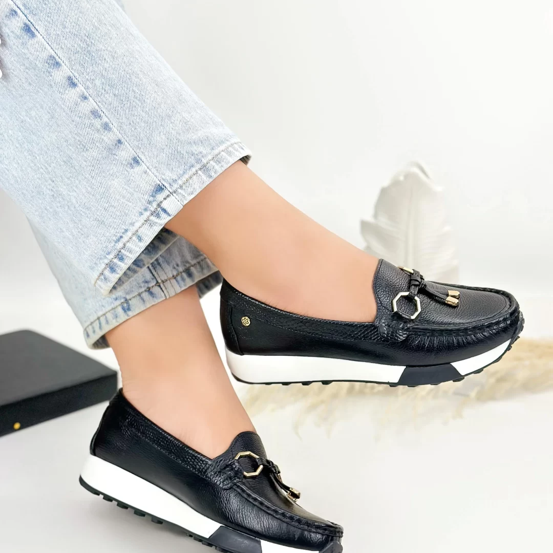 Tenis Mocasines en cuero negro